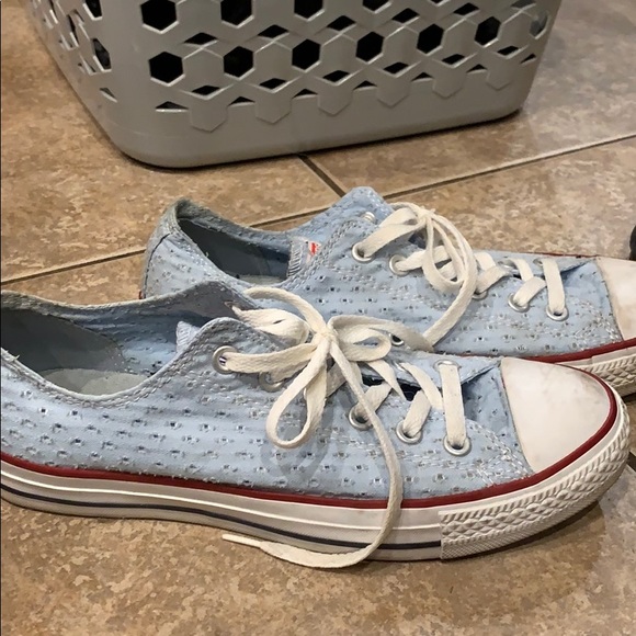 Converse - Picture 2 of 4